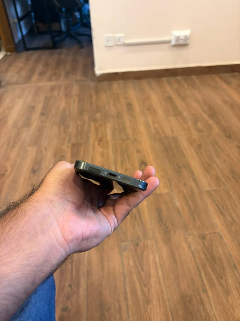 Apple iPhone 13 Pro 1