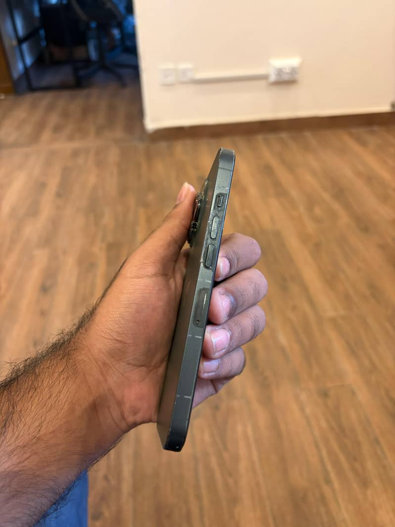 Apple iPhone 13 Pro 3