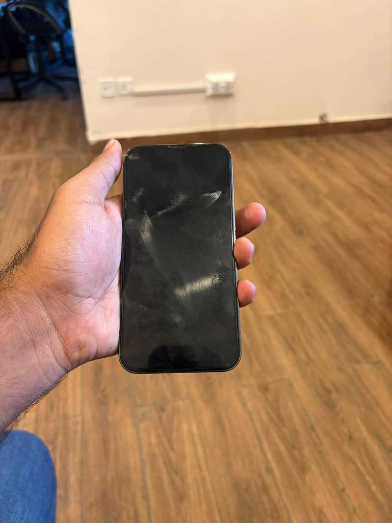 Apple iPhone 13 Pro 4