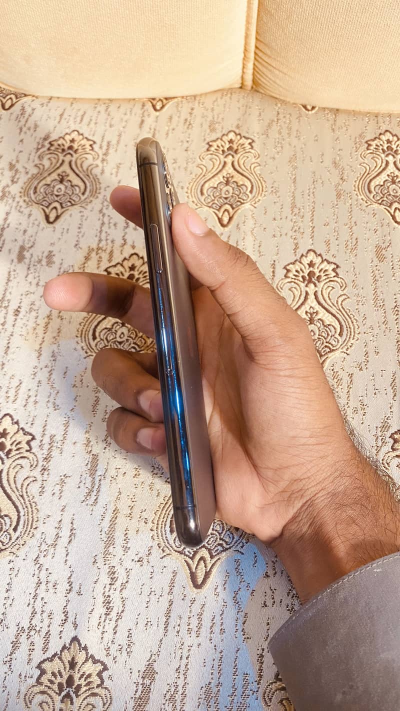 iPhone 11 pro 0