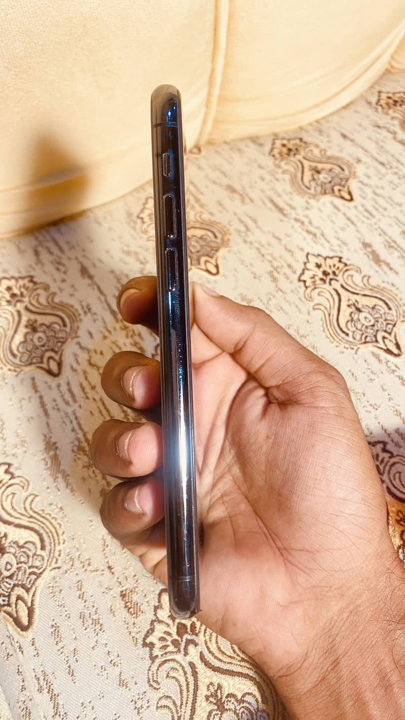 iPhone 11 pro 1