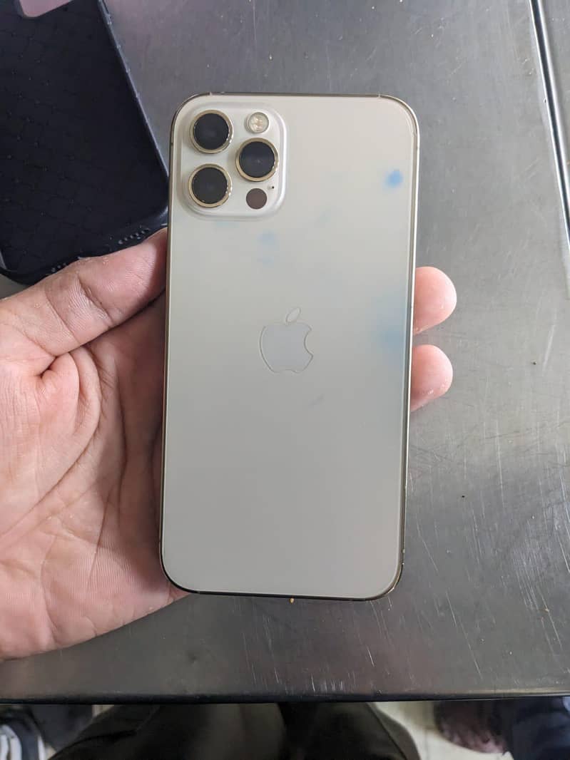 iPhone 12 Pro 4