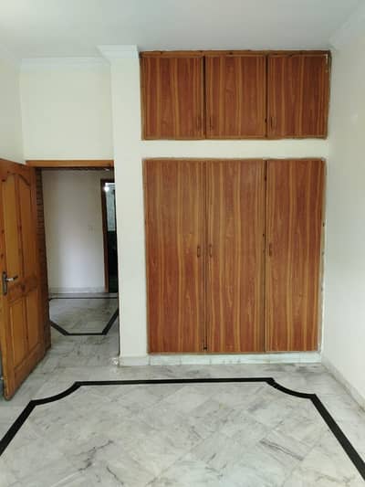 G-11 Size 4 Marla Upper Floor Portion For Rent