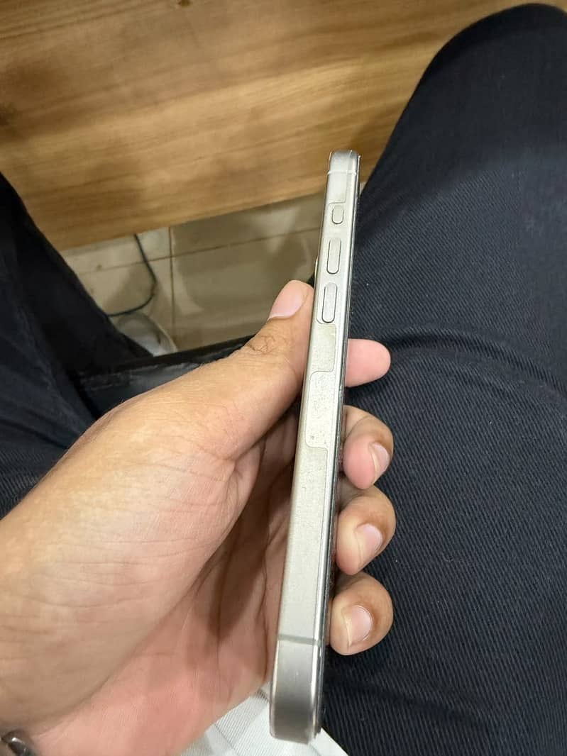 Apple iPhone 15 Pro 5