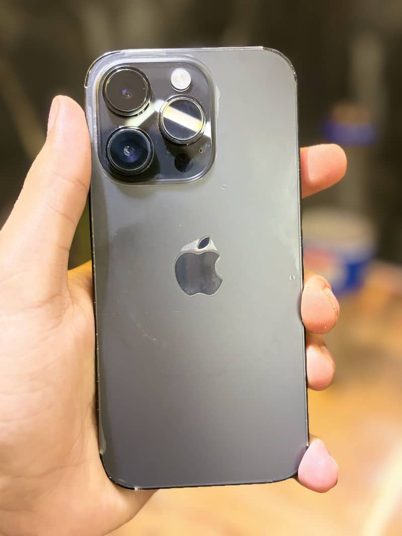 Apple iPhone 14 Pro 1