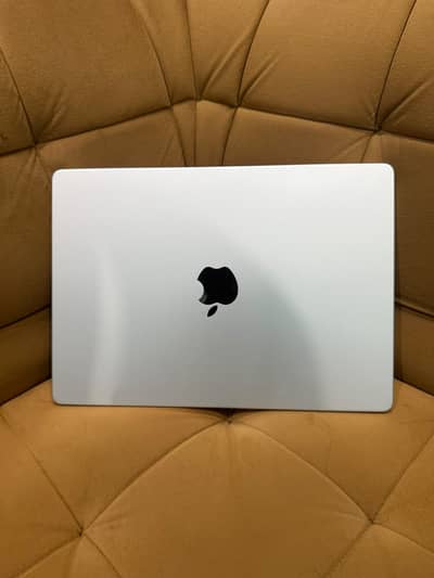 Macbook Pro (M3 Pro) new condition