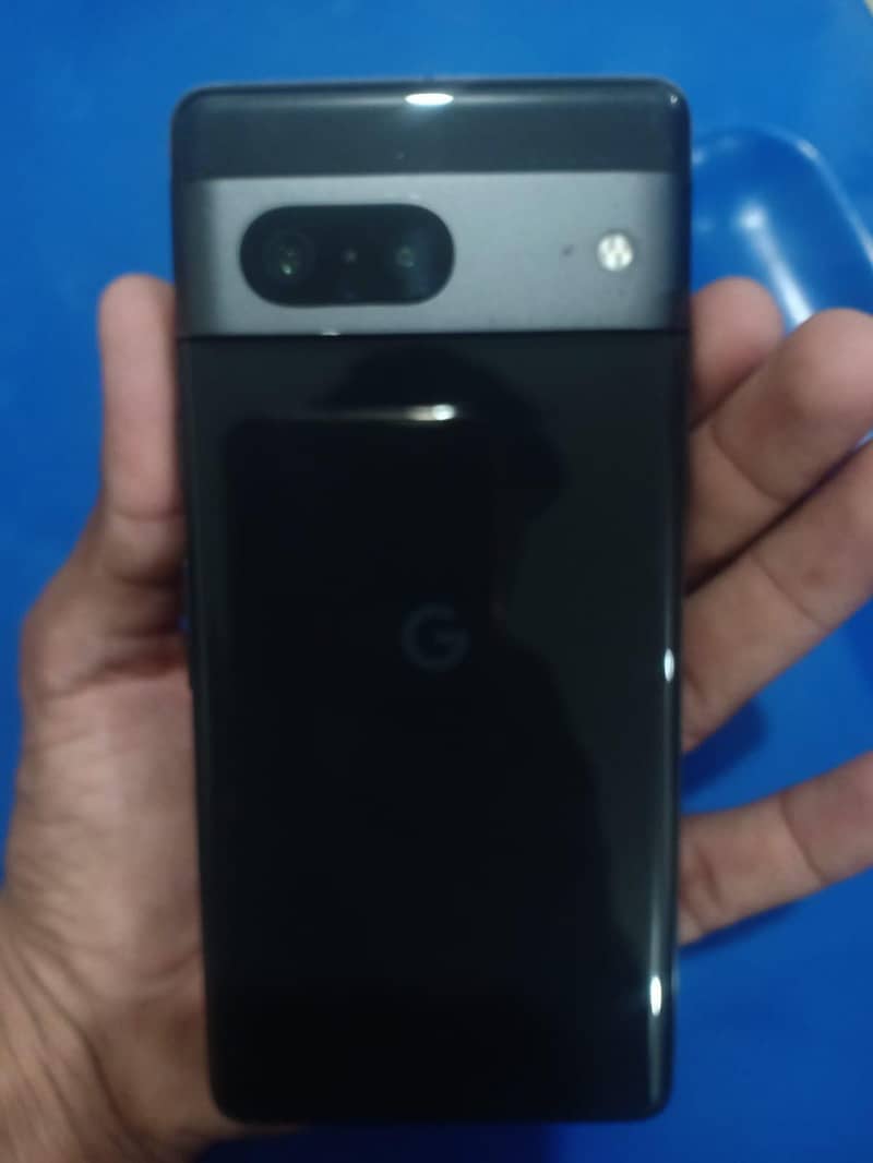 Google Pixel 7 4