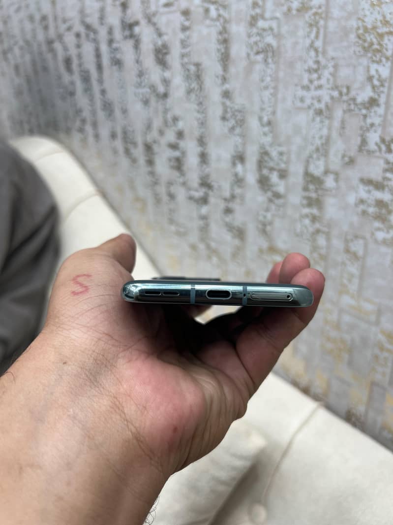 One Plus 10 Pro 1