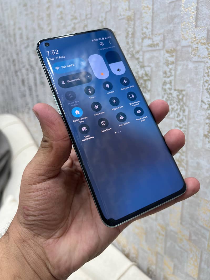 One Plus 10 Pro 4