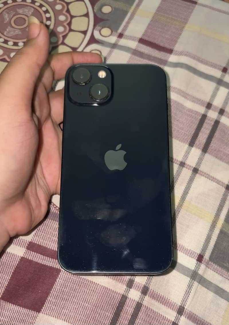 Apple iPhone 13 4