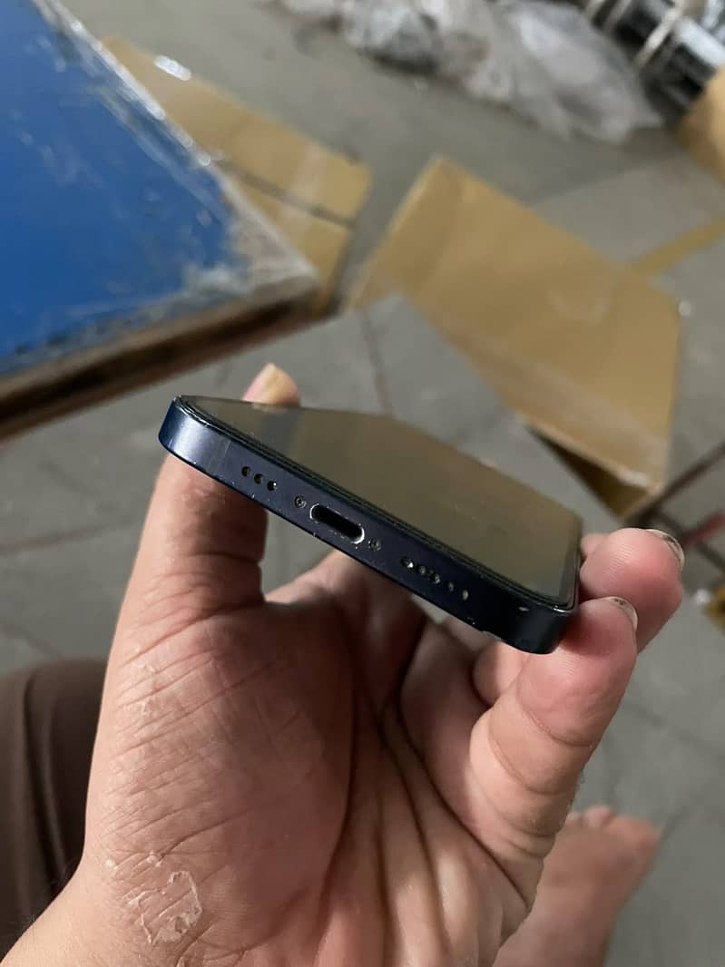 Apple iPhone 12 0
