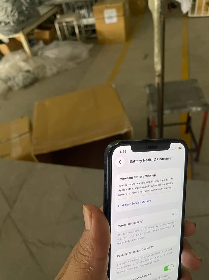Apple iPhone 12 4