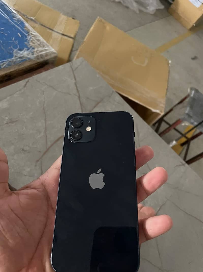 Apple iPhone 12 6
