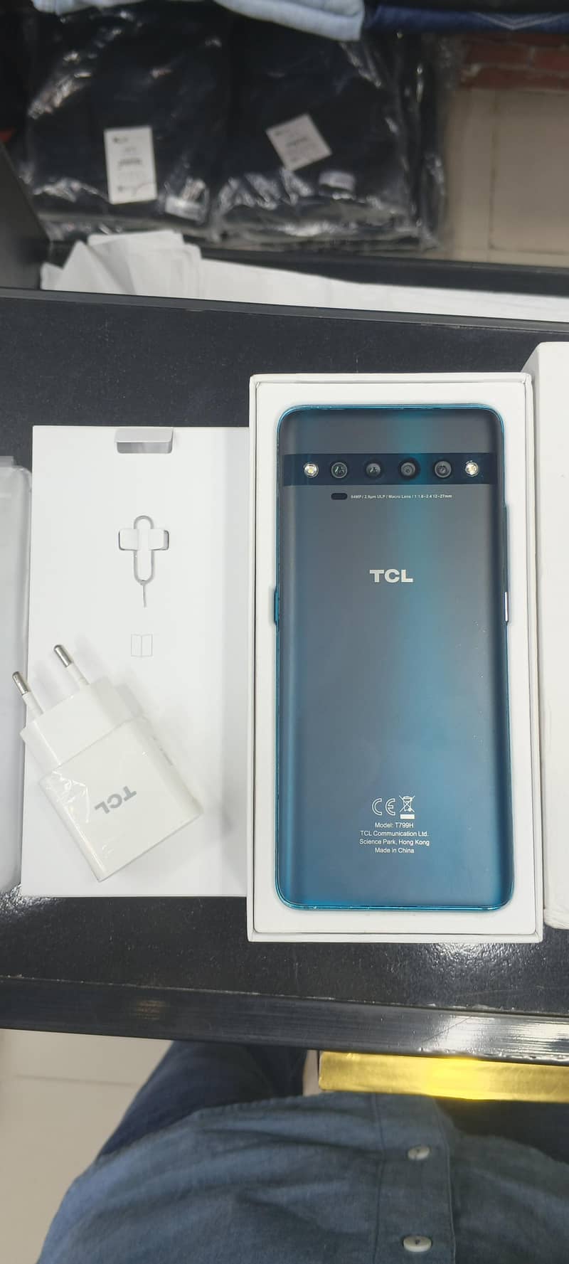 TCL 10 Pro 1