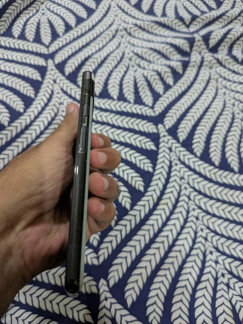 Google Pixel 6a 5