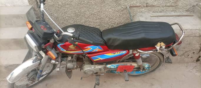 bike bilkul okay Hy koi Kam ni honay wala urgent sale low price