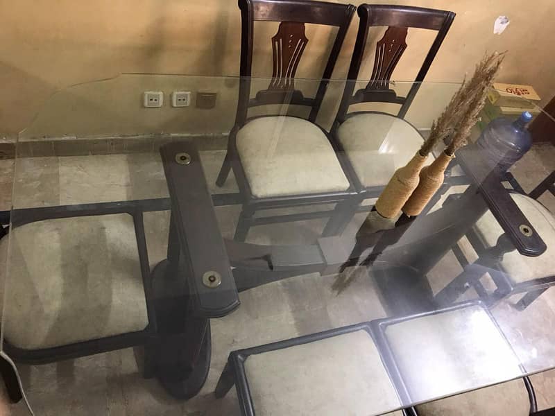 7-seater dinning Table 4