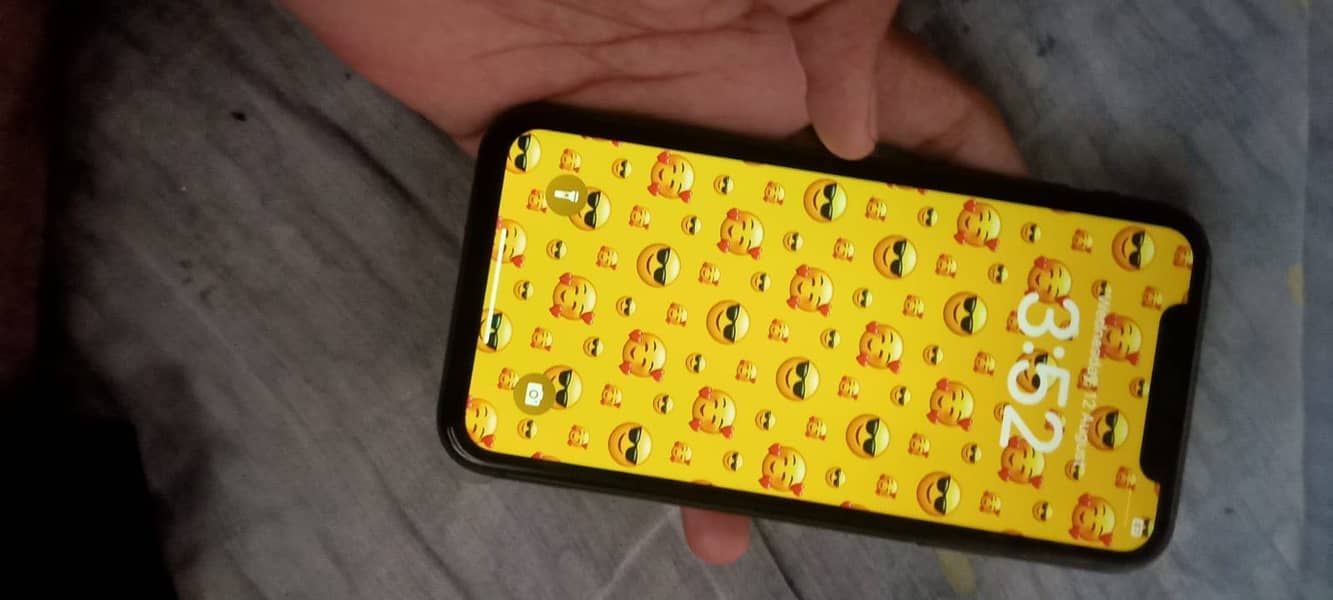 Apple iPhone 11 1