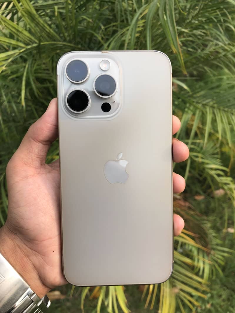 Iphone 15 pro max 1
