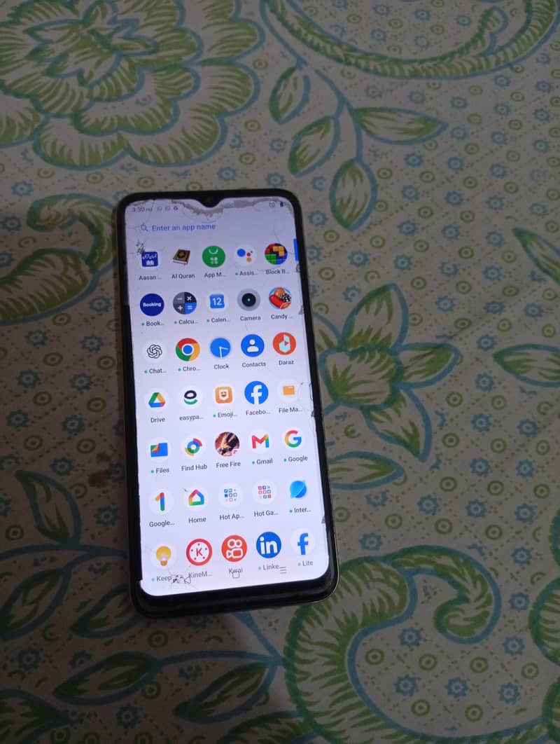 Realme C33 4