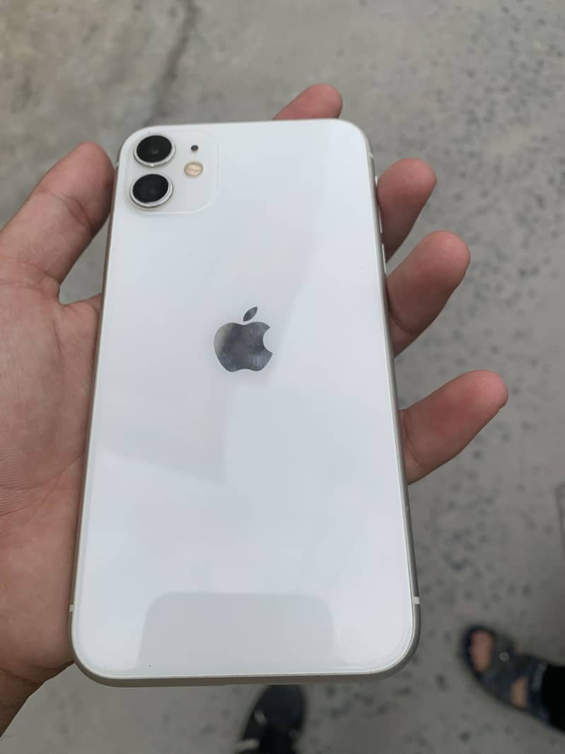 Apple iPhone 11 3