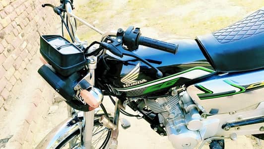 Honda CG125 special edition self start 22/2023
