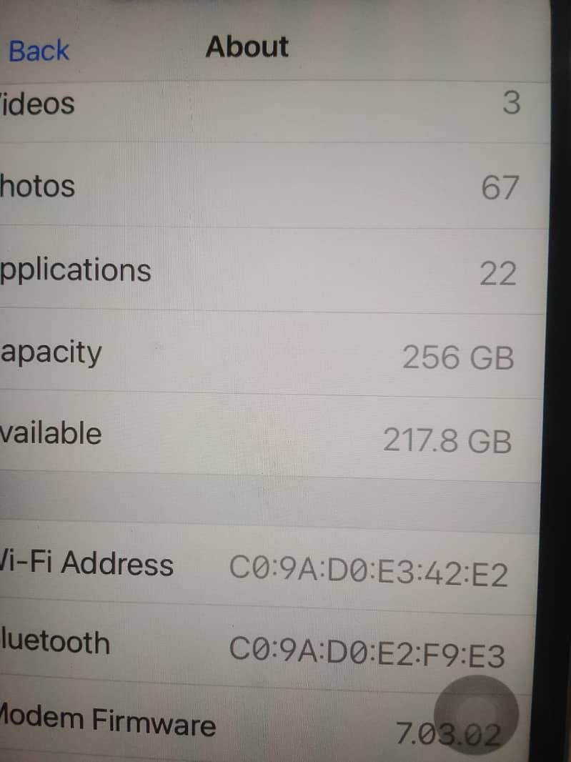 Apple iPhone XR 9