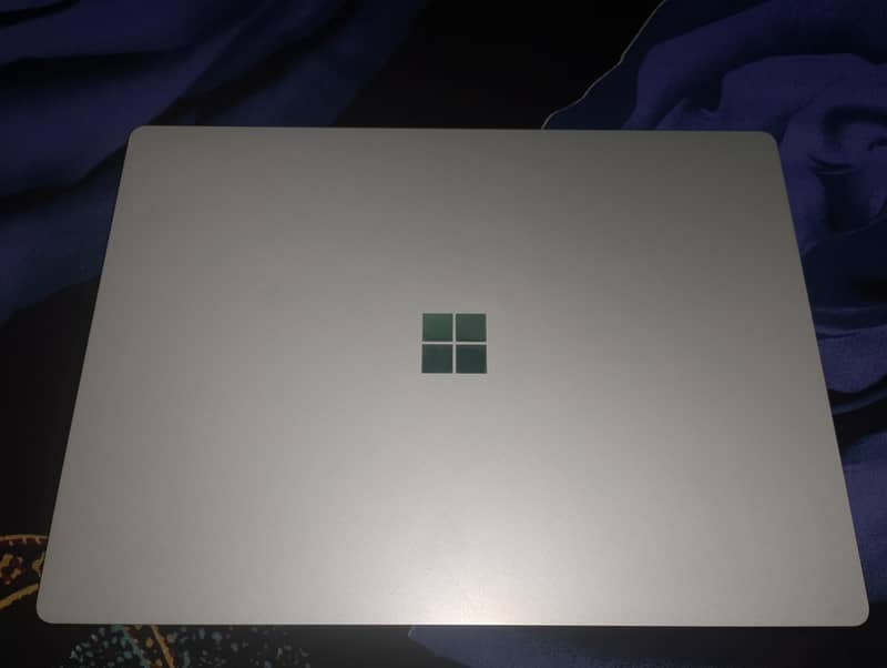 Microsoft surface Laptop4 6