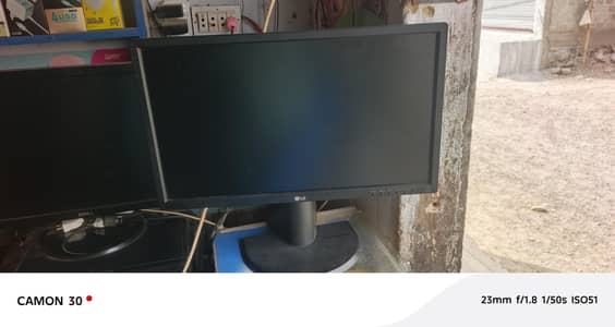 LG Lcd /  Dell Cpu  / 32GB Ram / 8 TB Memory