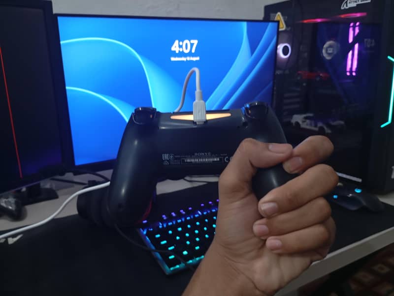 SONY PS4 CONTROLLER  WITH ADDITIONAL Cable 3