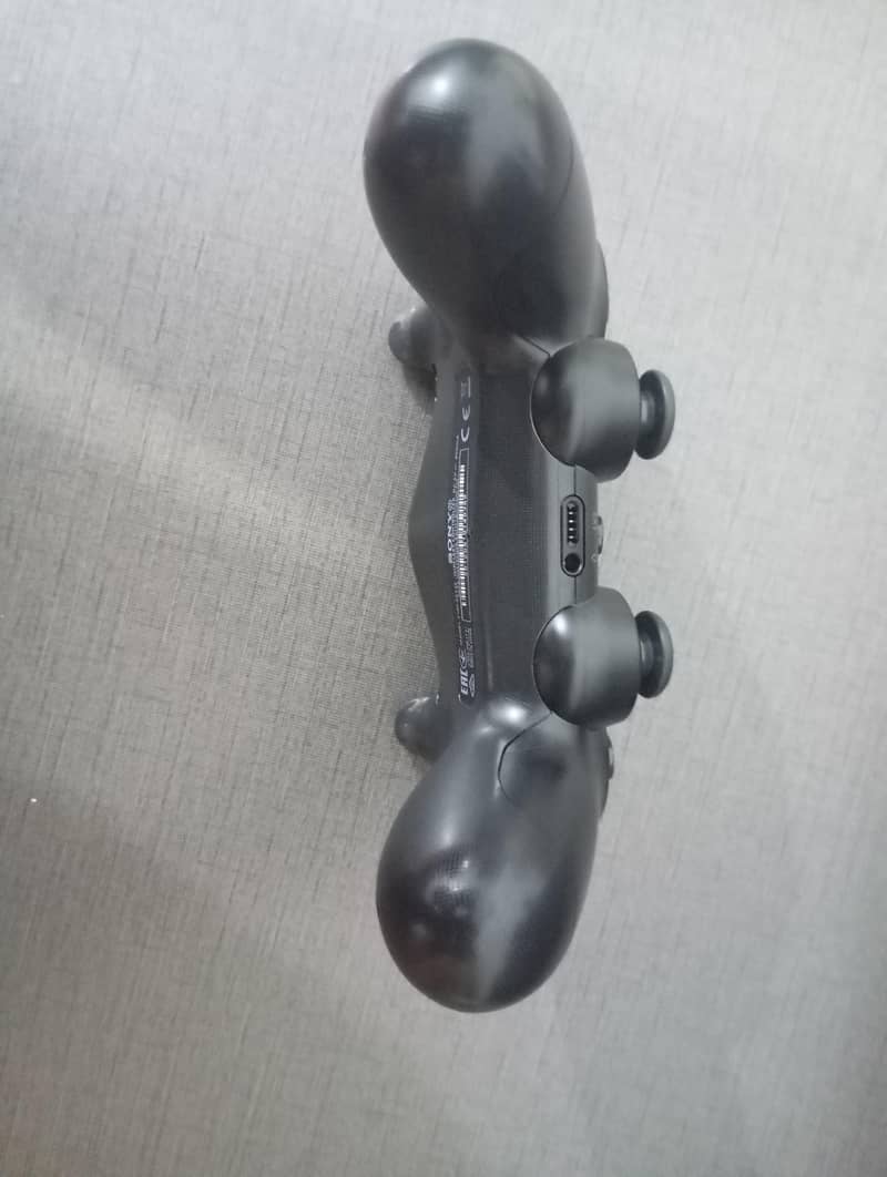 SONY PS4 CONTROLLER  WITH ADDITIONAL Cable 13