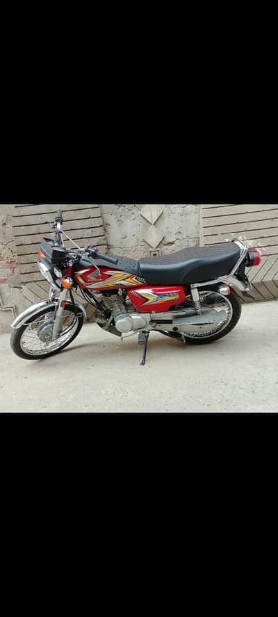 honda 125 25 3400 kms drive cal 0319 6199577
