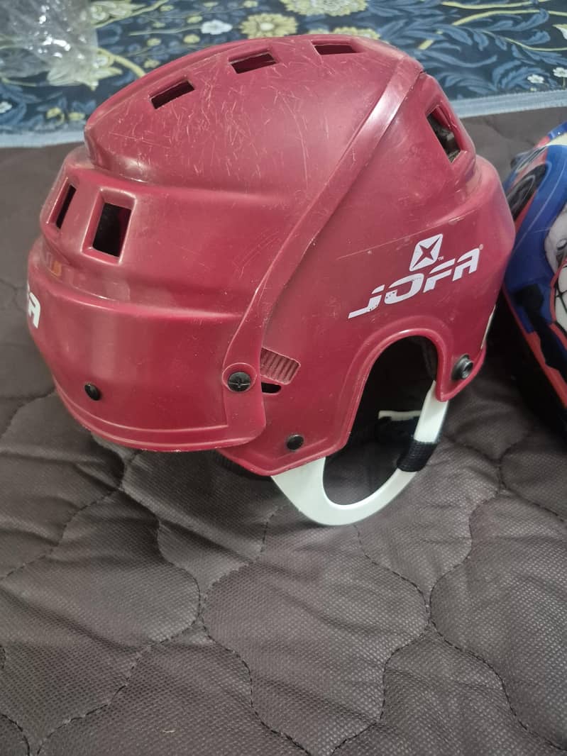 2 Cycle Helmets 1