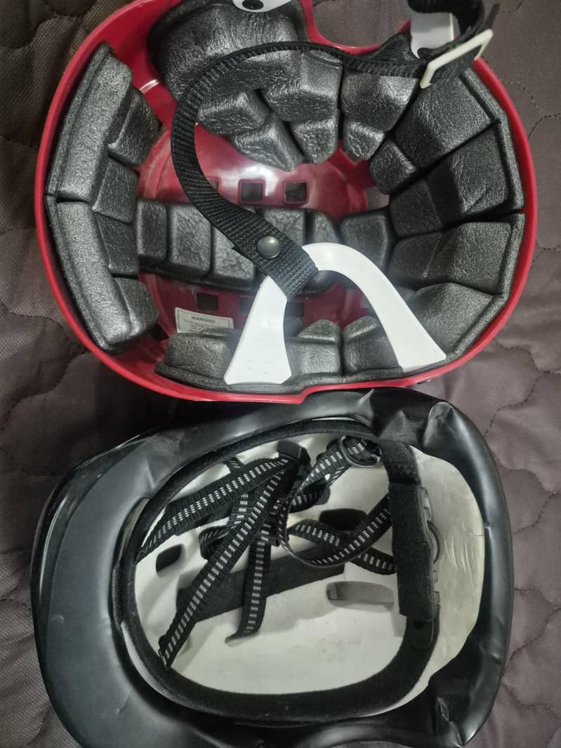 2 Cycle Helmets 2