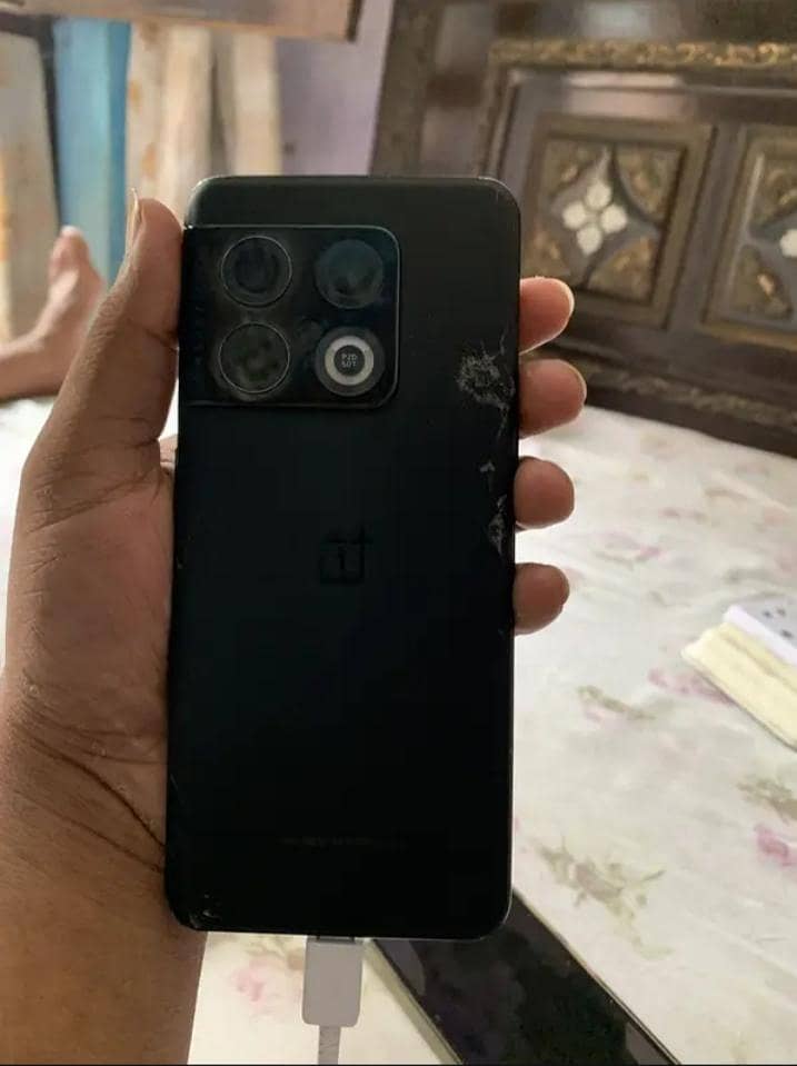 One Plus 10 Pro 0