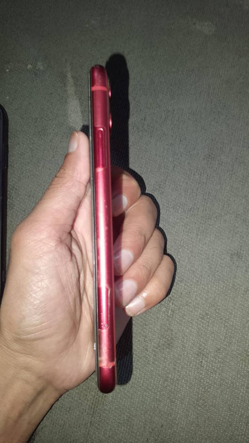 Apple iPhone 11 3