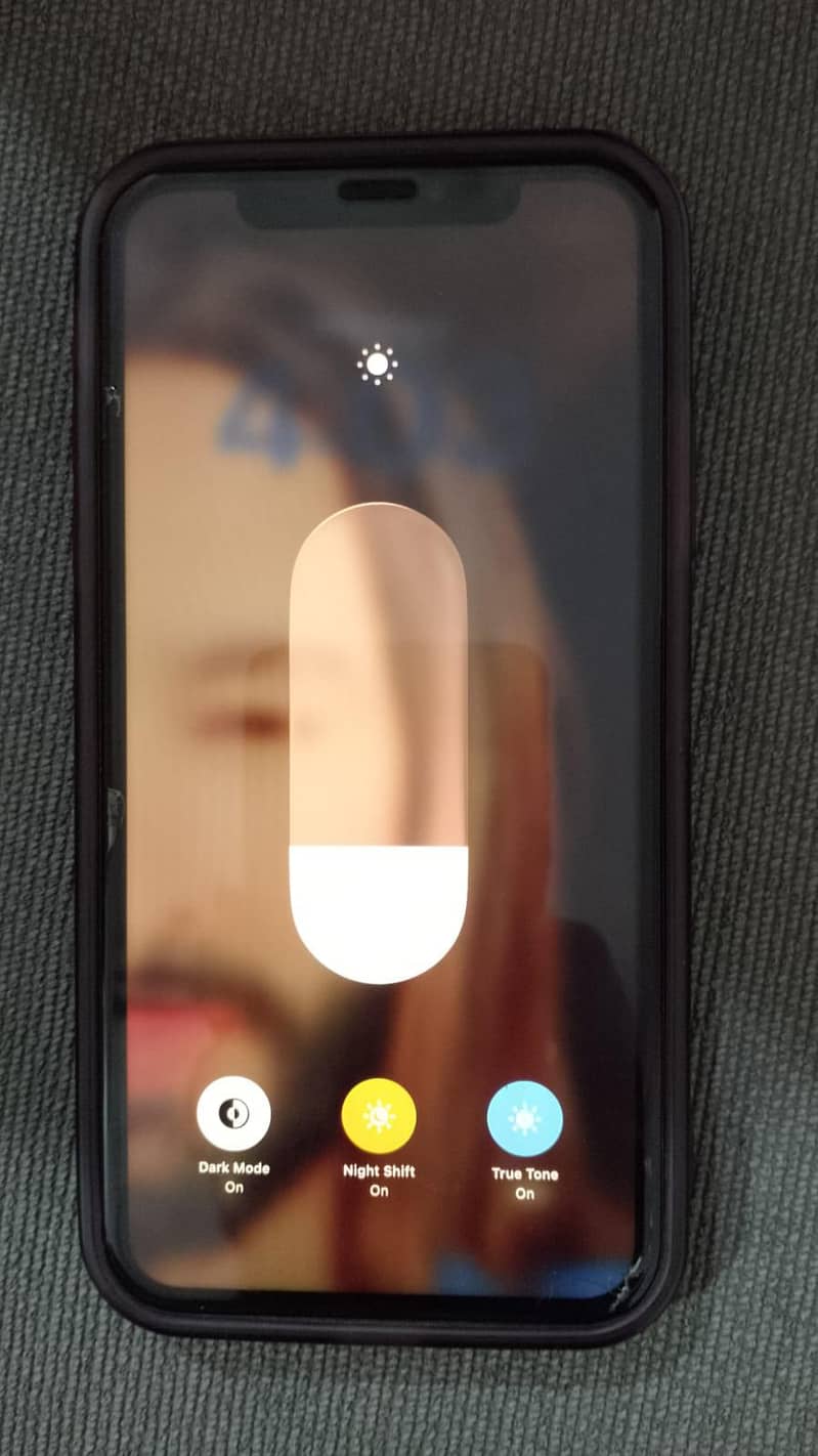 Apple iPhone 11 4