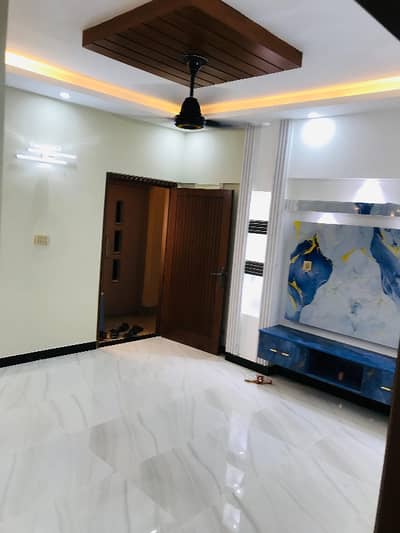 Big Bukhari Commerical 2 Bedroom Flat For Sale