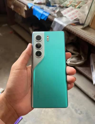 Tecno CAMON 40 Pro 8+8.256 gb ma ha full box