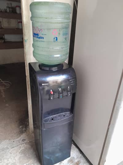 Water Dispenser in good condition for sale