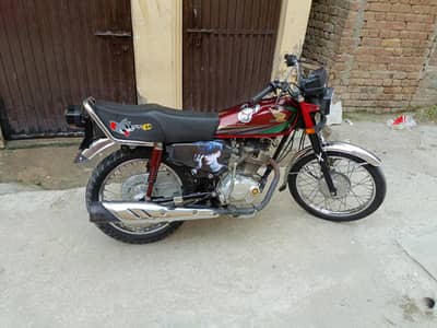 Honda 125 2023 lush condition