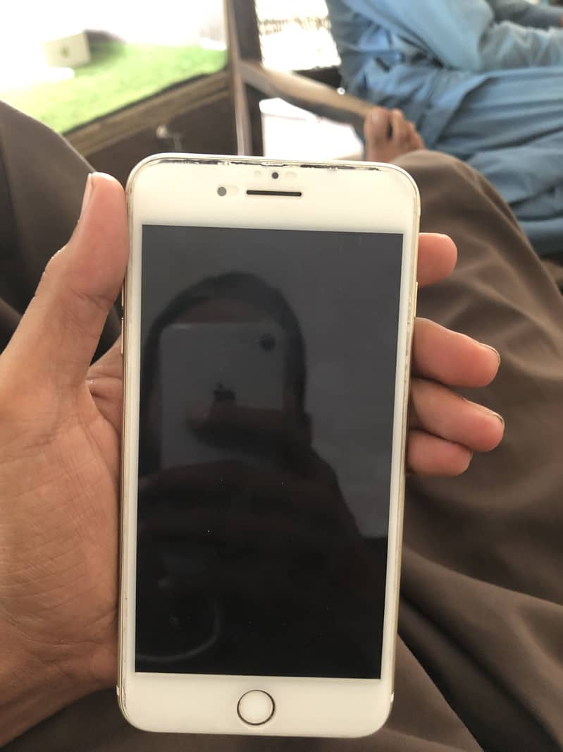 Apple iPhone 7 Plus 1
