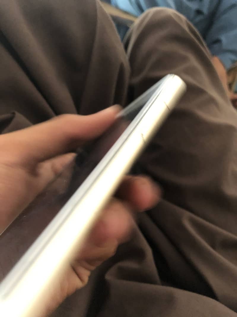 Apple iPhone 7 Plus 5