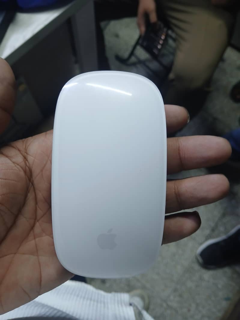 Apple Magic Mouse 2 & 1 2