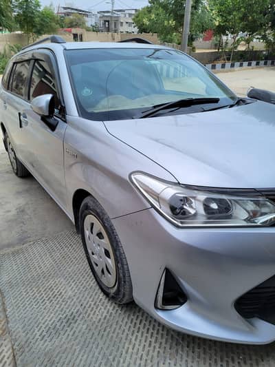 Toyota Corolla Fielder 2018