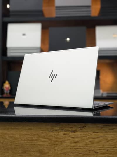 HP Envy 13  - Core i7 11th Gen - NVIDIA MX450 2GB - FHD IPS