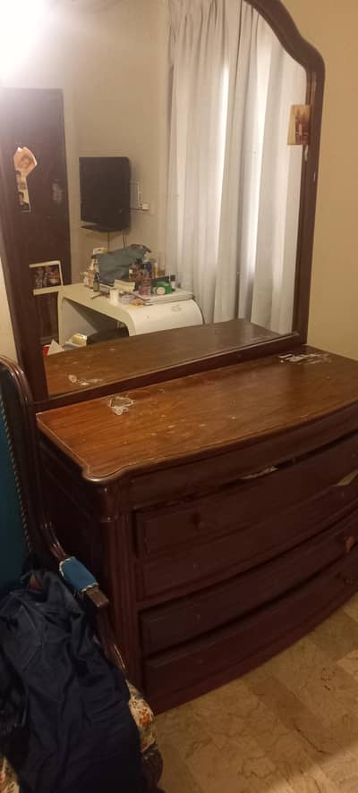 dressing table