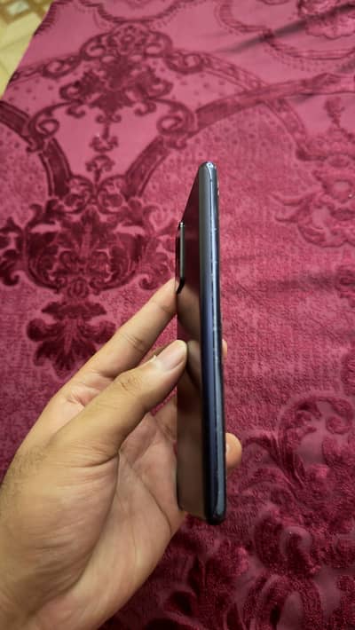Samsung Mobile S20 FE NON PTA 120hz Display