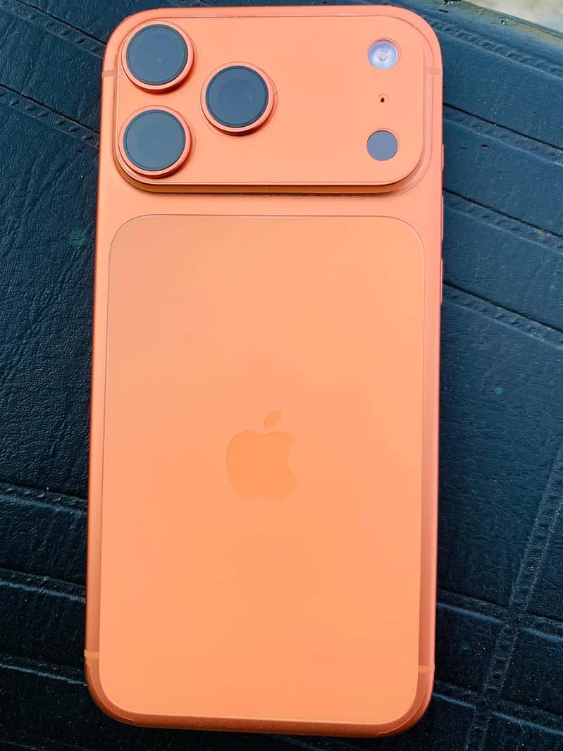 Apple iPhone 17 Pro Max 1