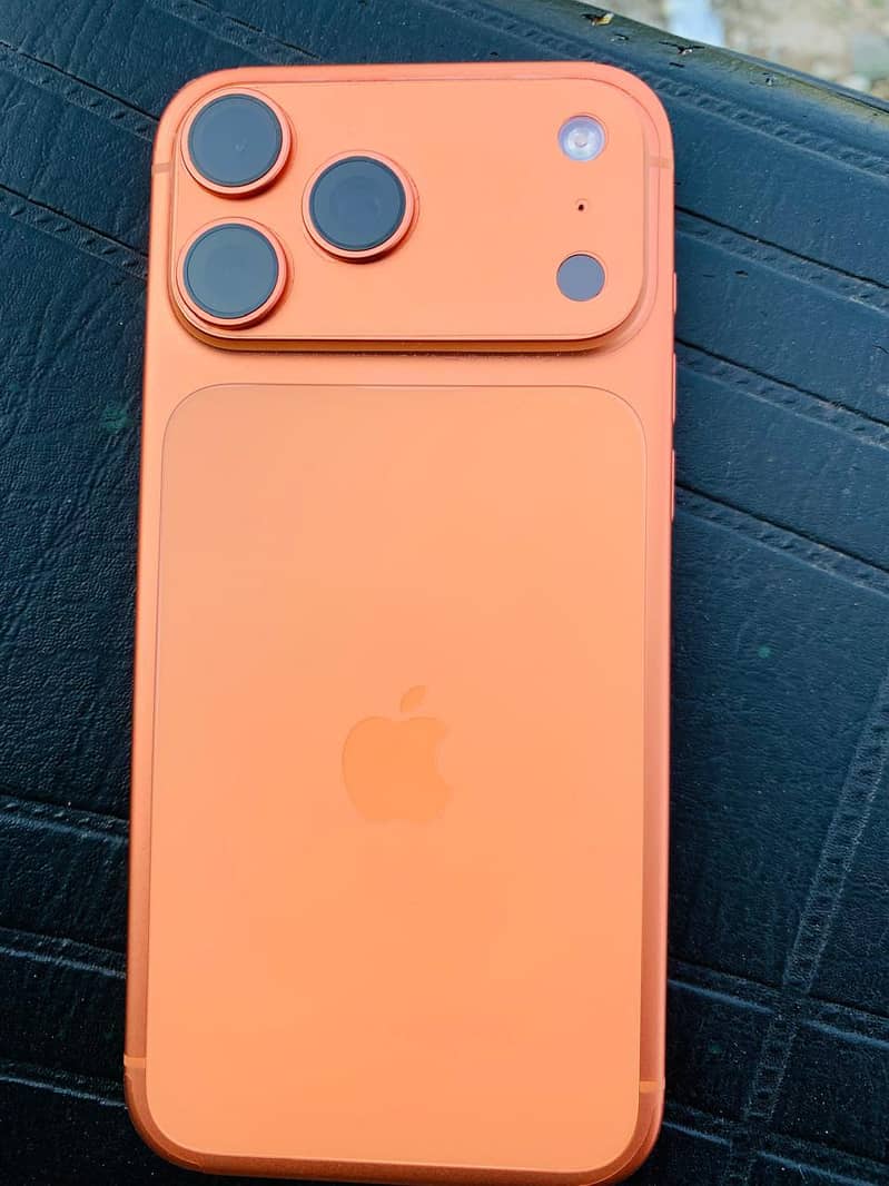 Apple iPhone 17 Pro Max 2